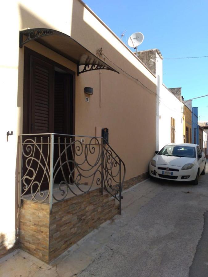 Casa Le Nereidi Apartman Castellammare del Golfo Kültér fotó